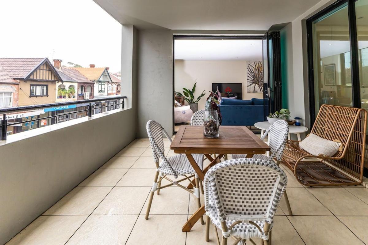 Apartment Bright & Spacious 2 Bdr W Pool Parking Balcony Ac Sydney