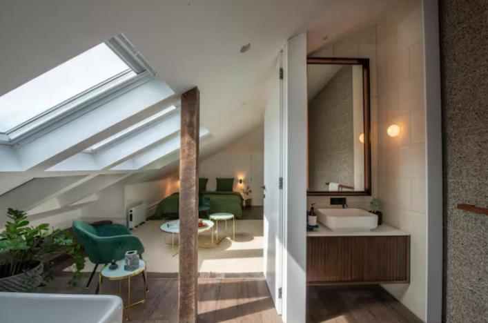 Hospedagem domiciliar The Attic - Luxury Harbourside