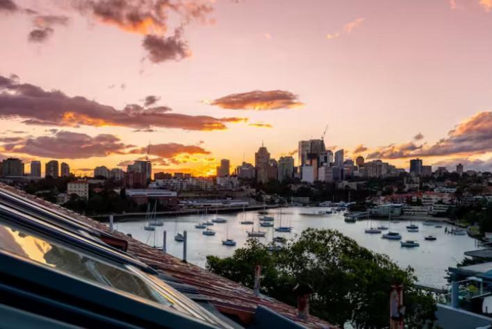 Hospedagem domiciliar The Attic - Luxury Harbourside