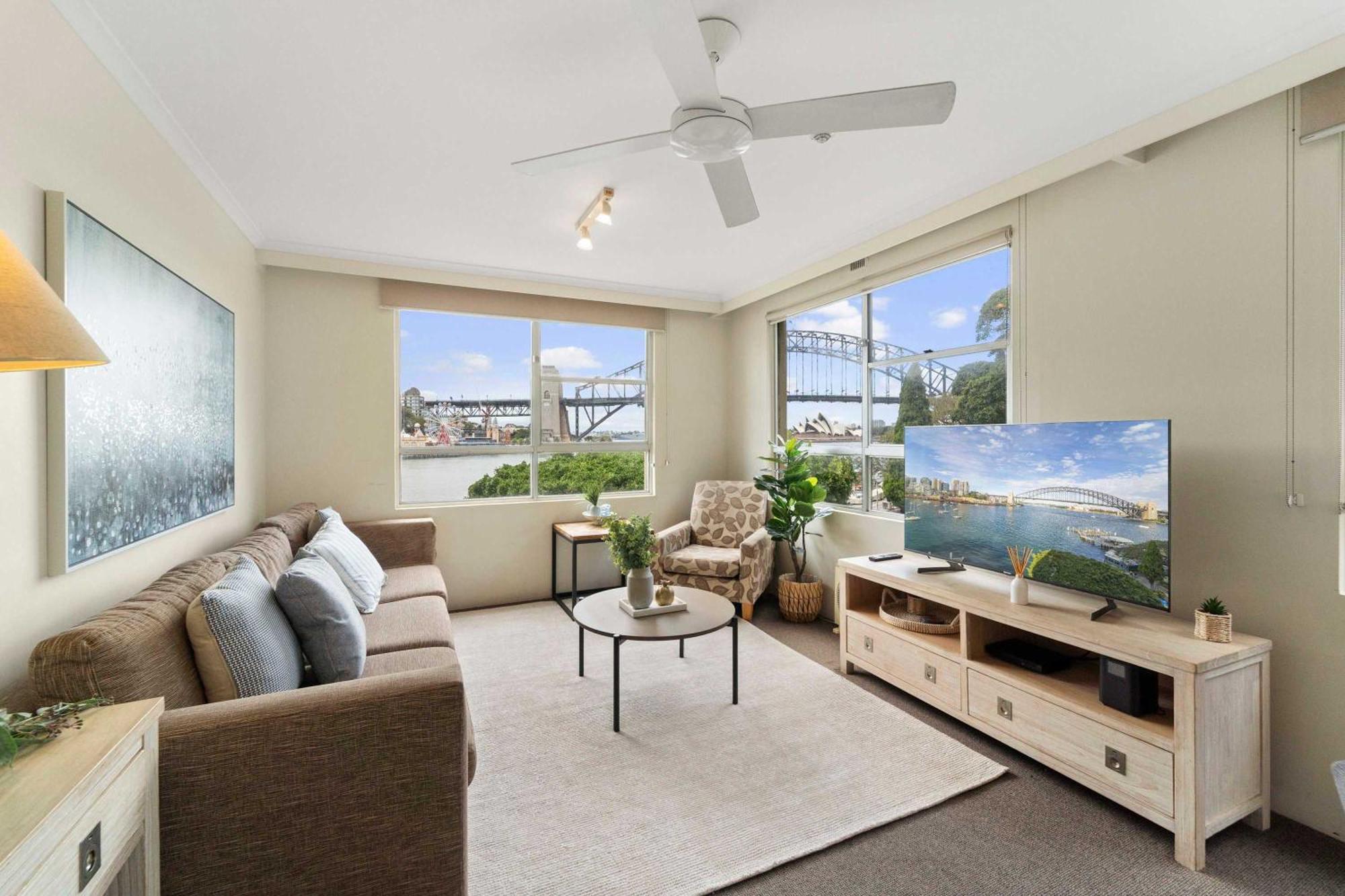 Harbourside 10 Apartment