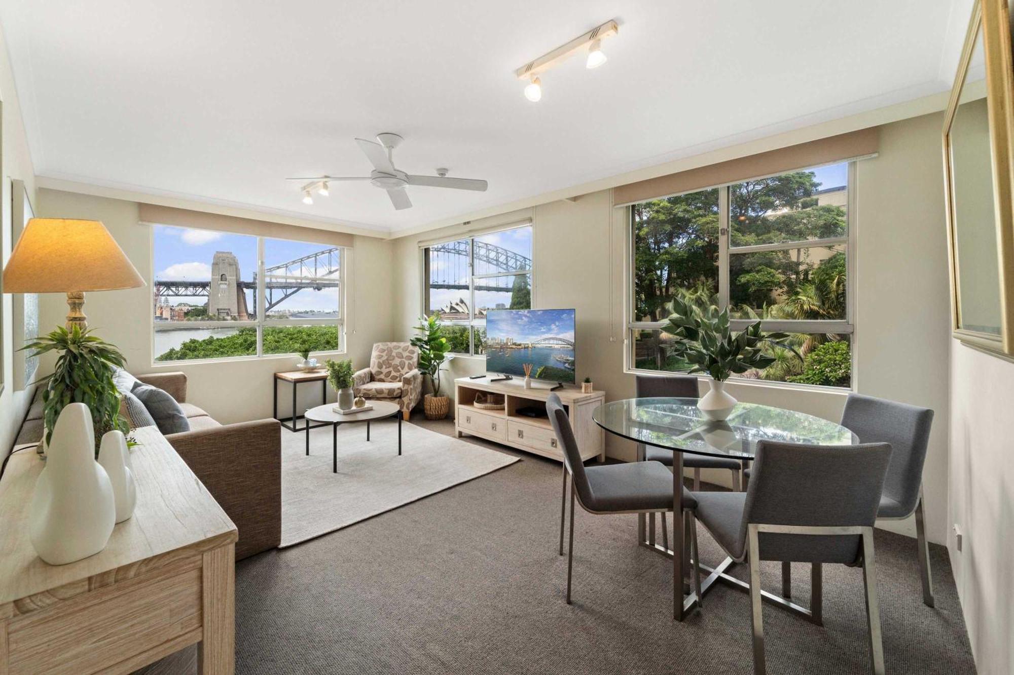 Harbourside 10 Apartment