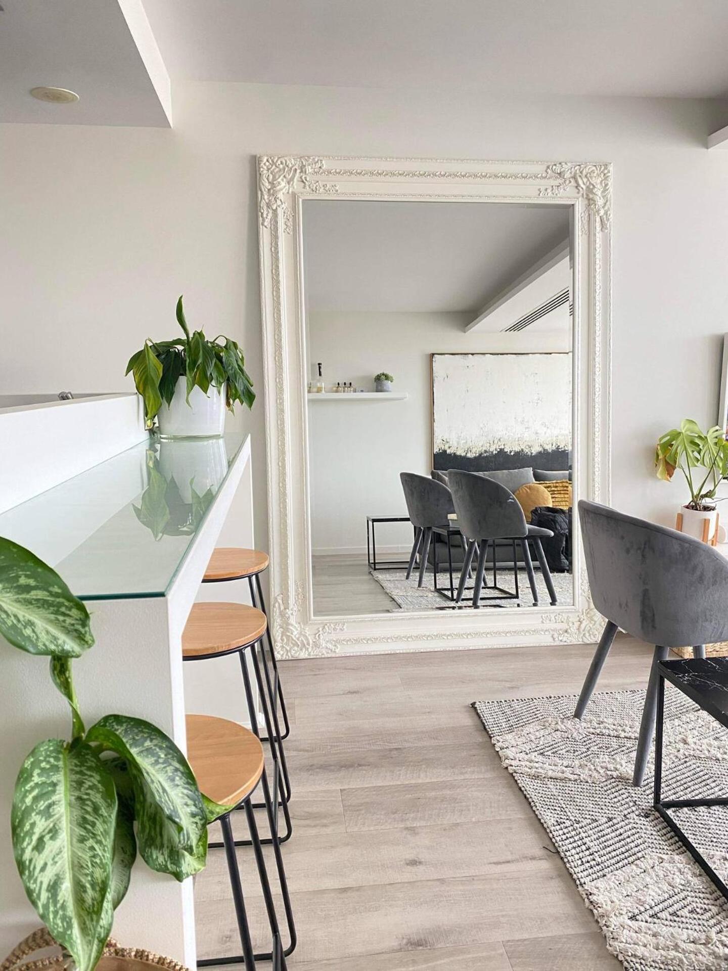 Apartment Stylish 2 Bed +24/7 Concierge + Pool + Sauna Sydney