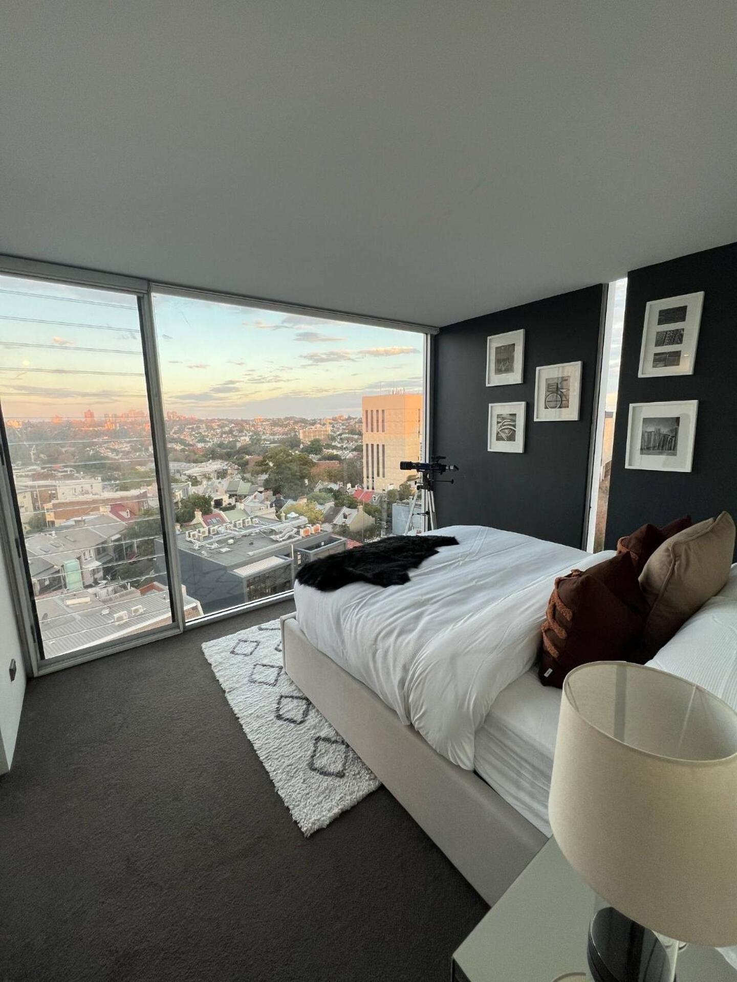 Apartment Stylish 2 Bed +24/7 Concierge + Pool + Sauna