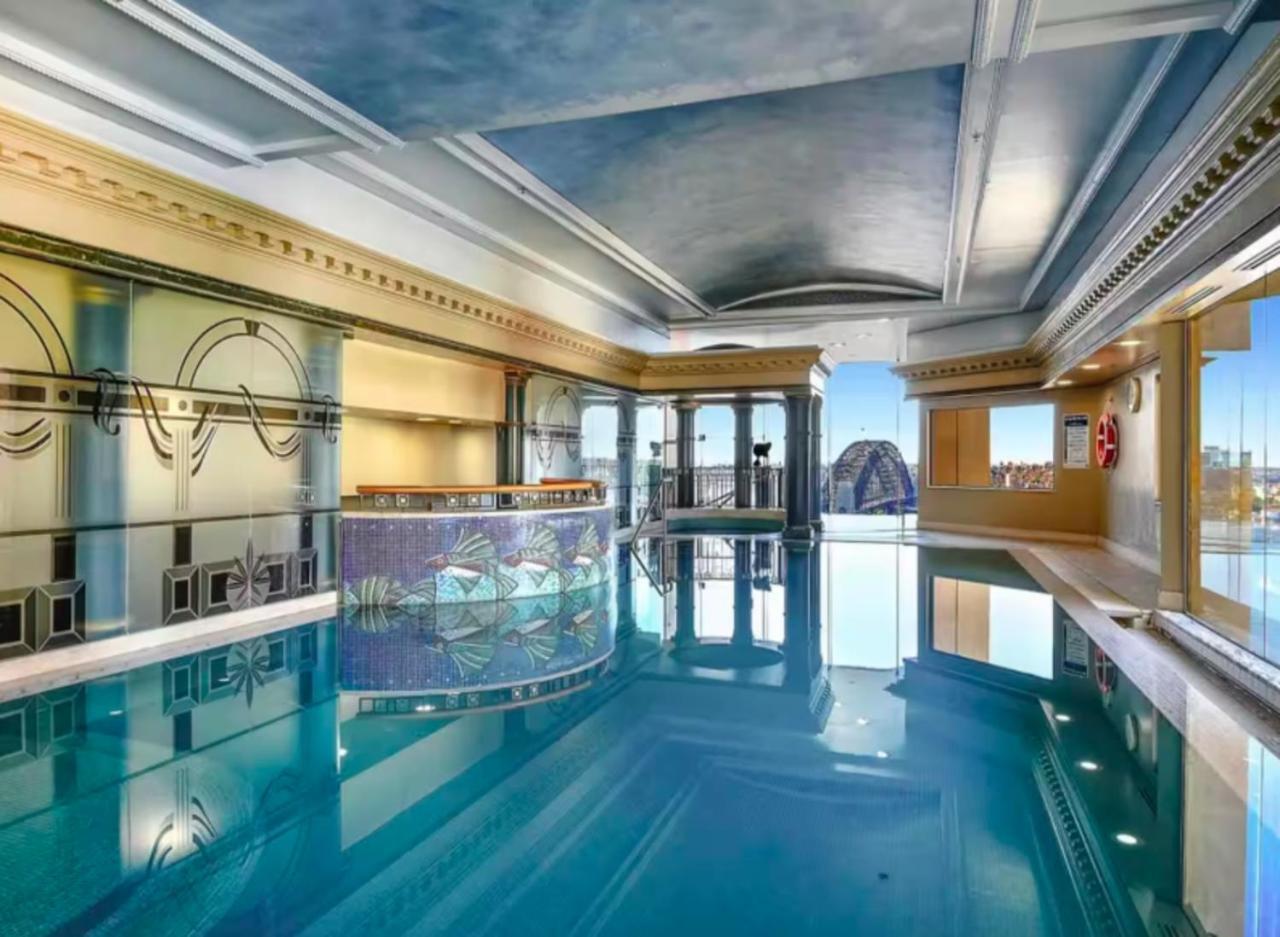 With Pool, Sauna & Gym! Apartment *