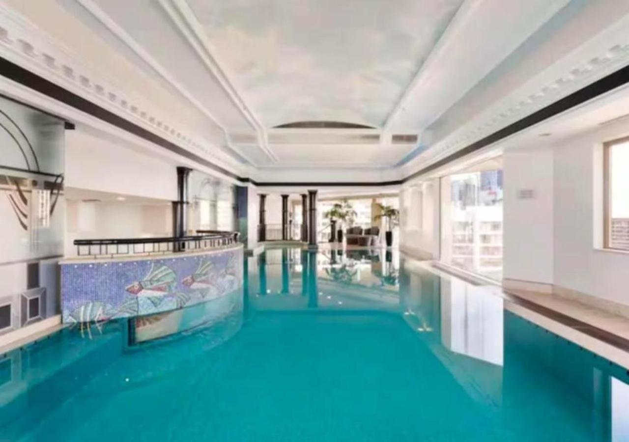 With Pool, Sauna & Gym! Sydney