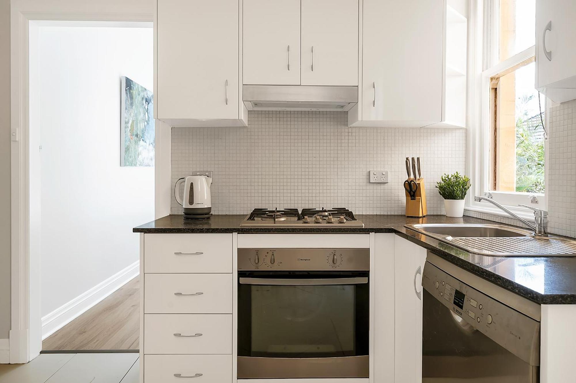 Renovated Harbourfront With Harbour Views Apartment *