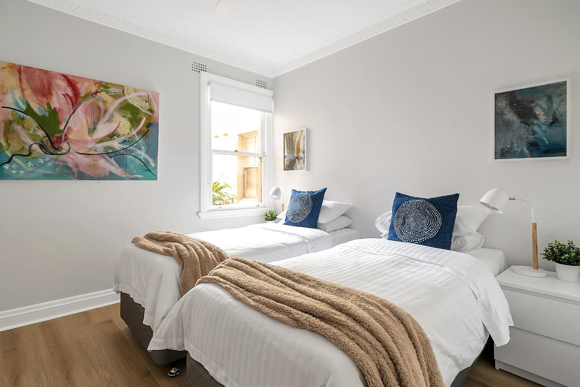 Renovated Harbourfront With Harbour Views Apartment Sydney