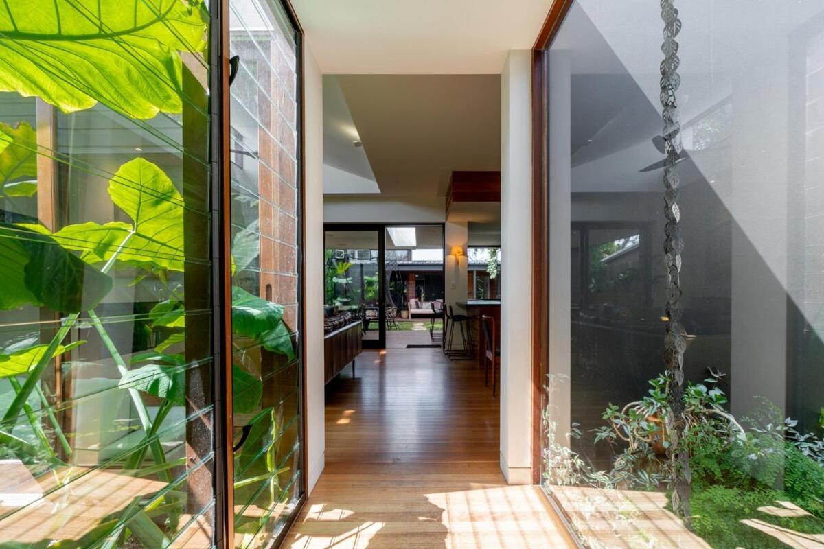 Holiday home Long Term Listing For Catherine 3br In Lilyfield With Fireplace *