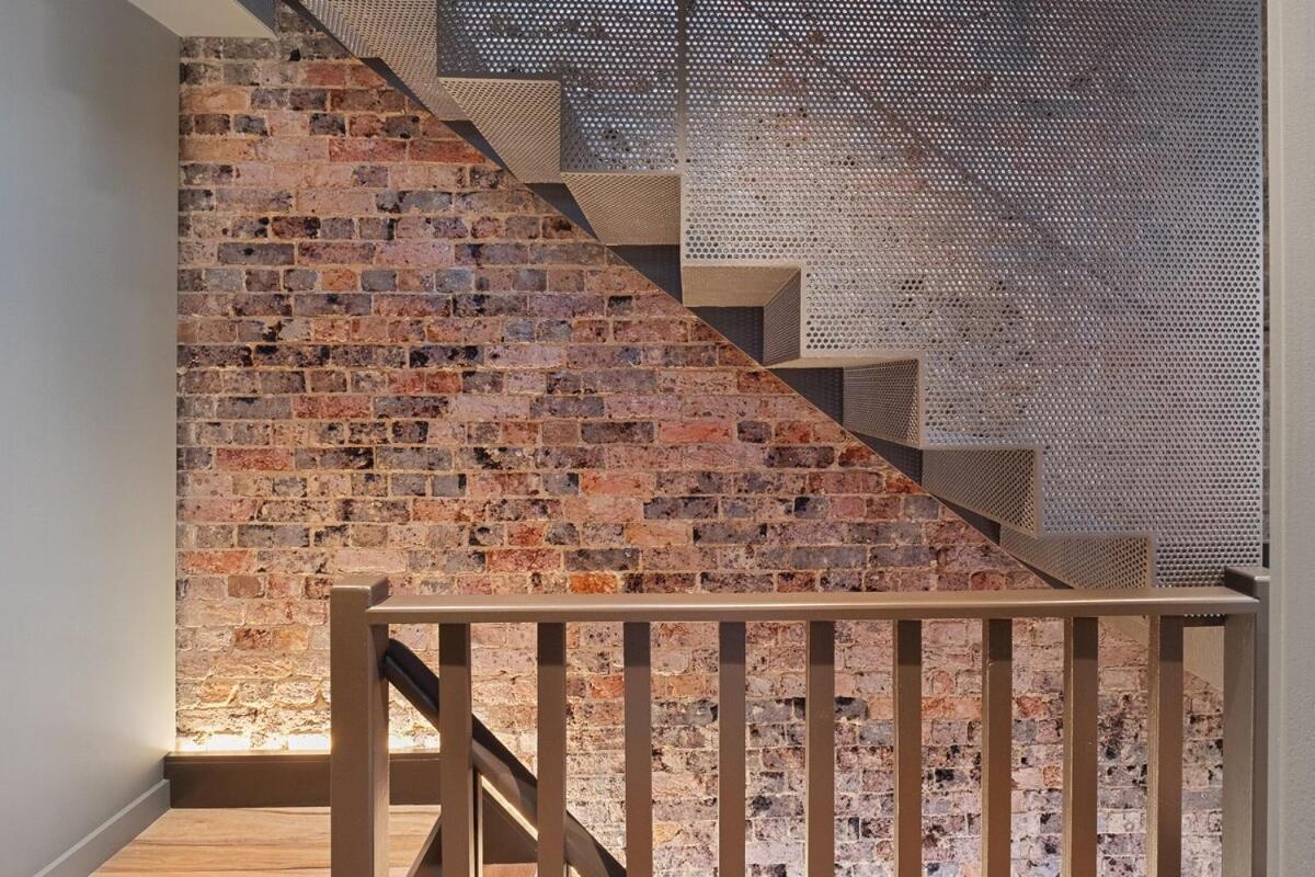 Artsy Terrace Villa Sydney