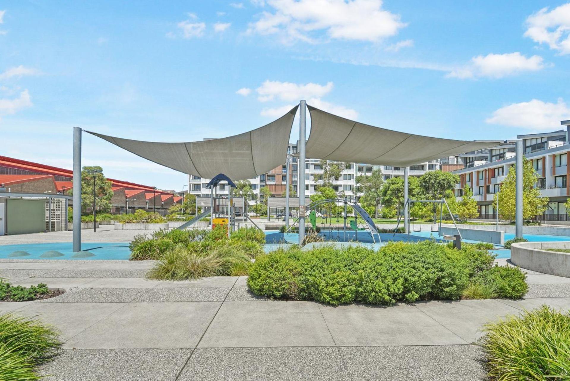 Apartment Walk To Shops, Cafes & Transport! 1bed Comfort Sydney