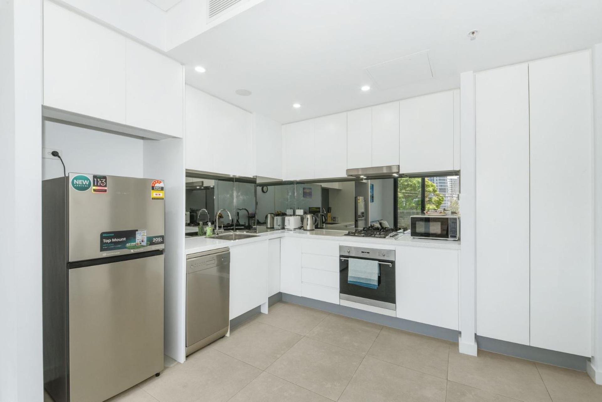 Apartment Walk To Shops, Cafes & Transport! 1bed Comfort