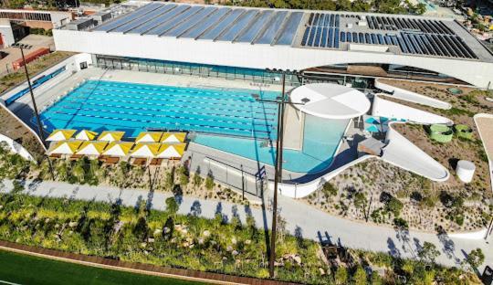 Zetland Near Shops & Train With Gym&pool For 6ppl Apartment