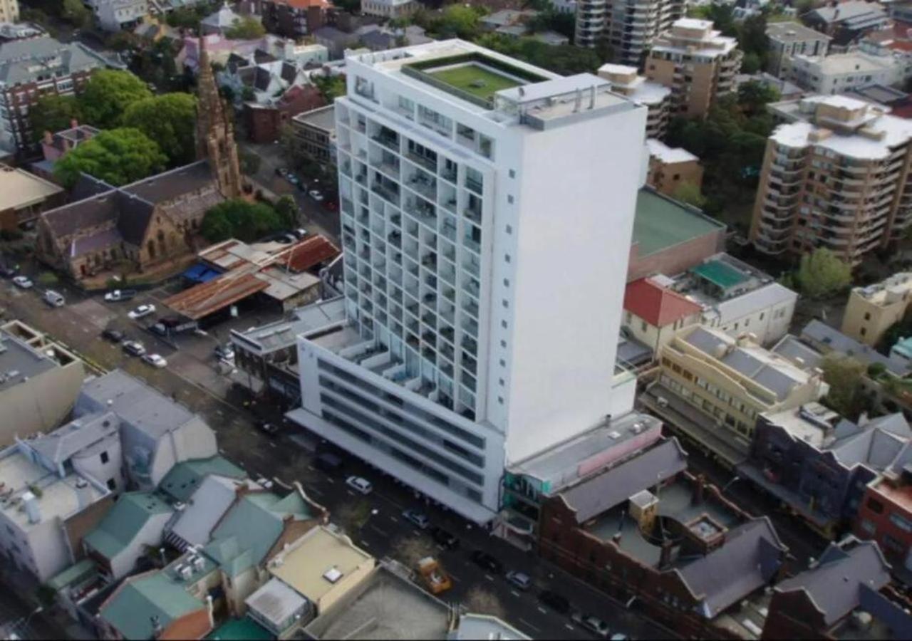 Stylish 2 Bed +24/7 Concierge + Pool + Sauna