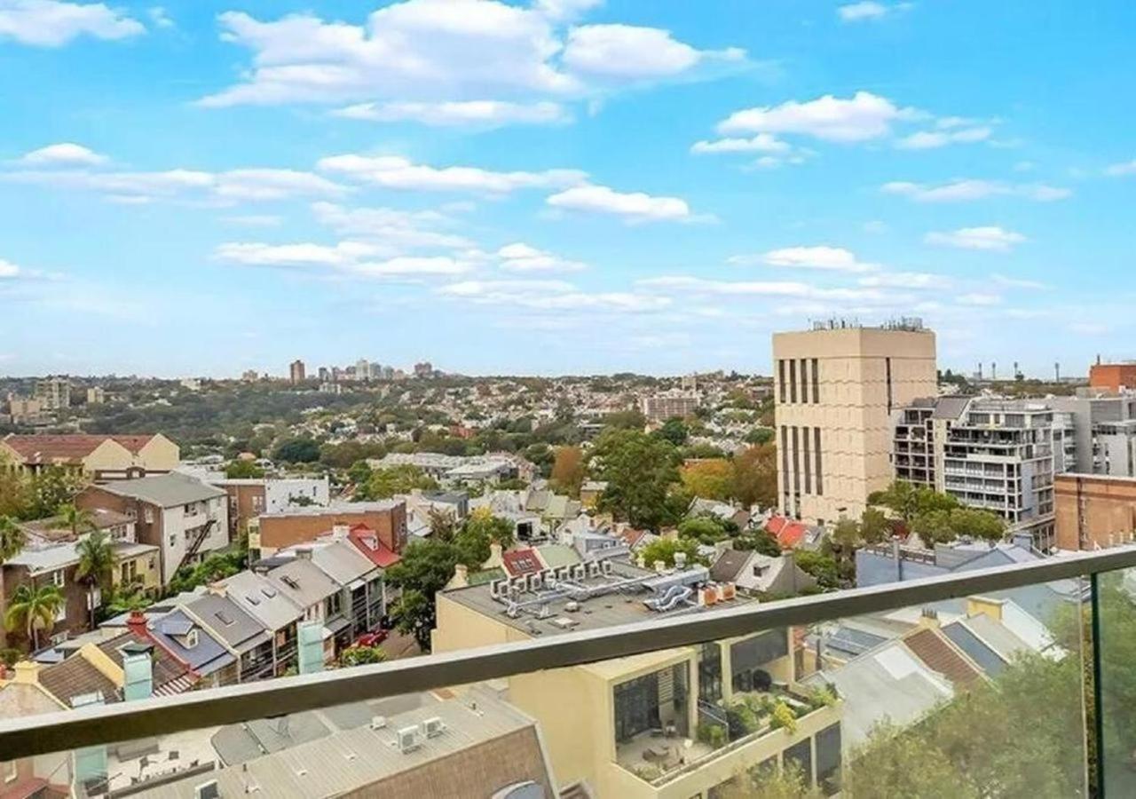 Stylish 2 Bed +24/7 Concierge + Pool + Sauna Sydney