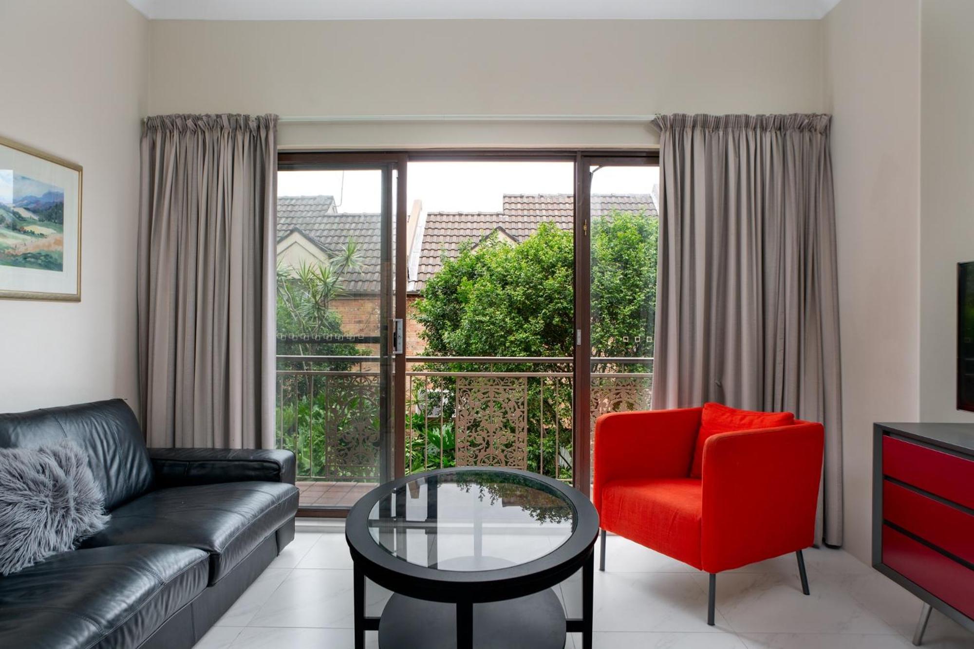 Holiday home Spacious 3-bed Townhouse In Stylish Balmain *