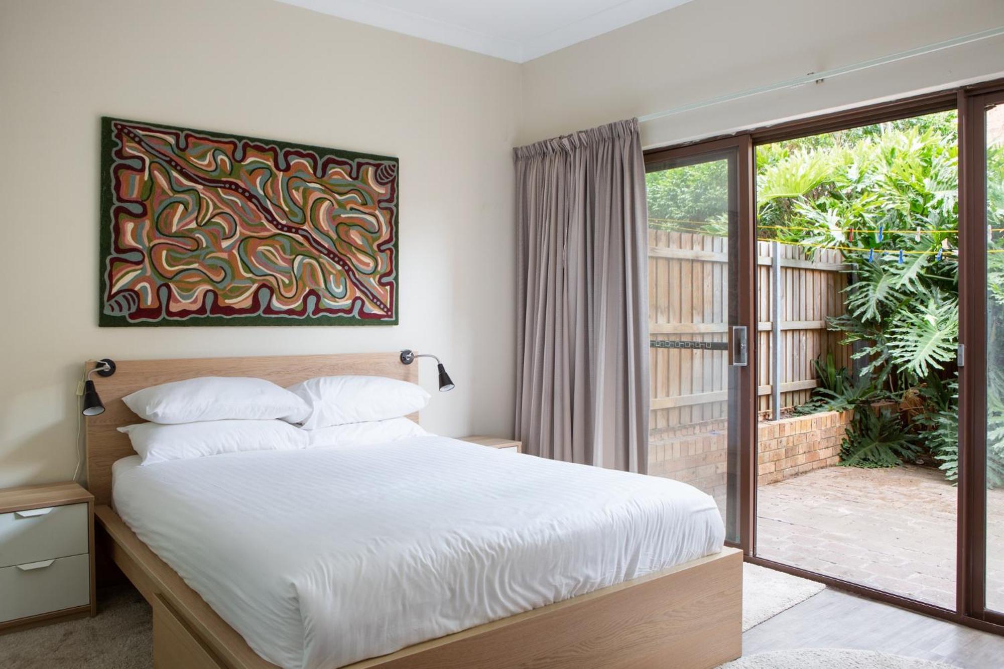 Spacious 3-bed Townhouse In Stylish Balmain Holiday home Sydney