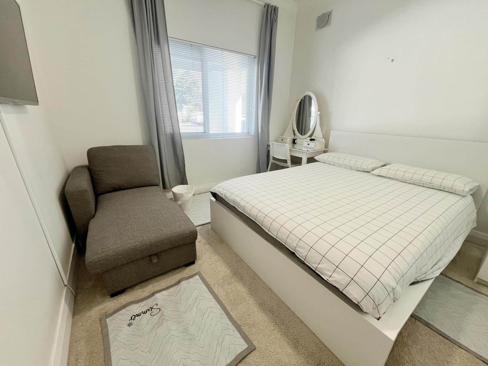 South Bay-room 1 And Airport Homestay Sydney