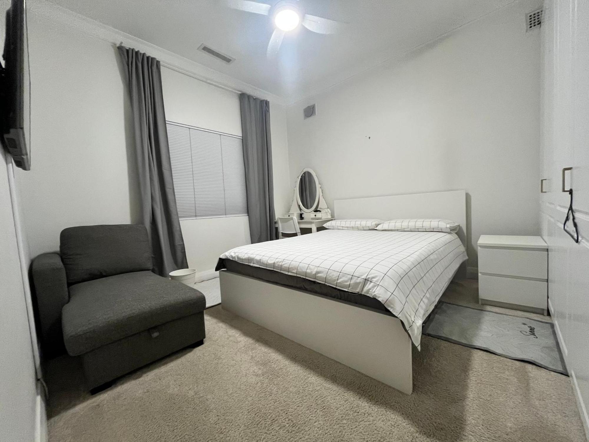 South Bay-room 1 And Airport * Sydney