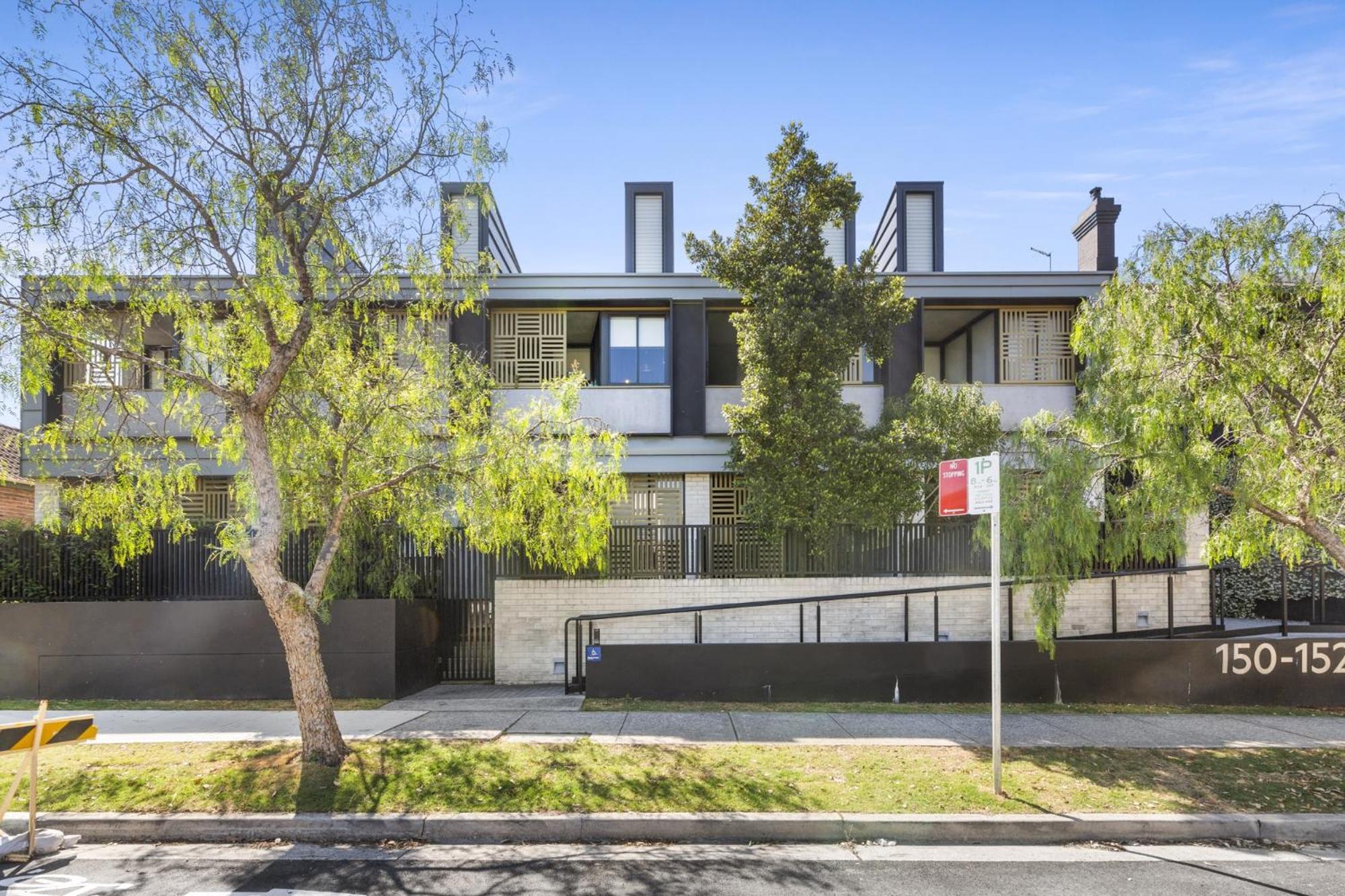 Apartment Spacious 2-bed Retreat With Bbq & Courtyard Sydney
