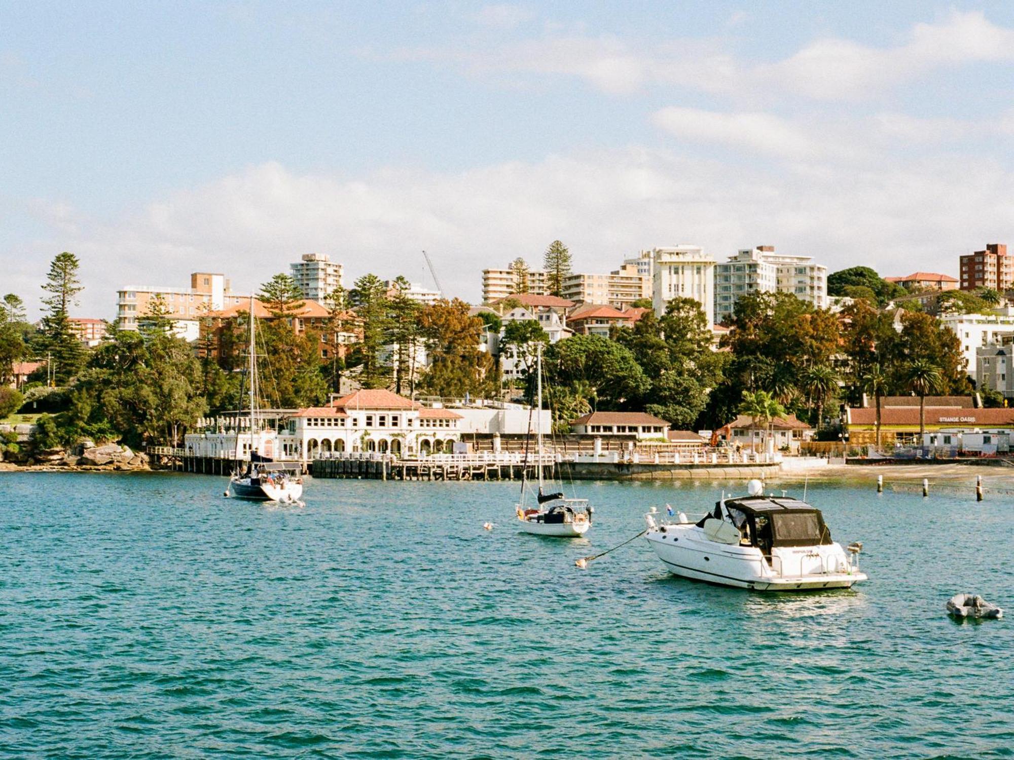 Spacious Penthouse Fabulous Harbour & Ocean Views Apartment