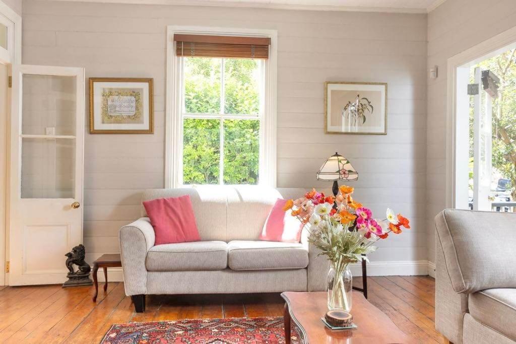 Holiday home Charm & History 3bdr Close To Harbour Views Sydney