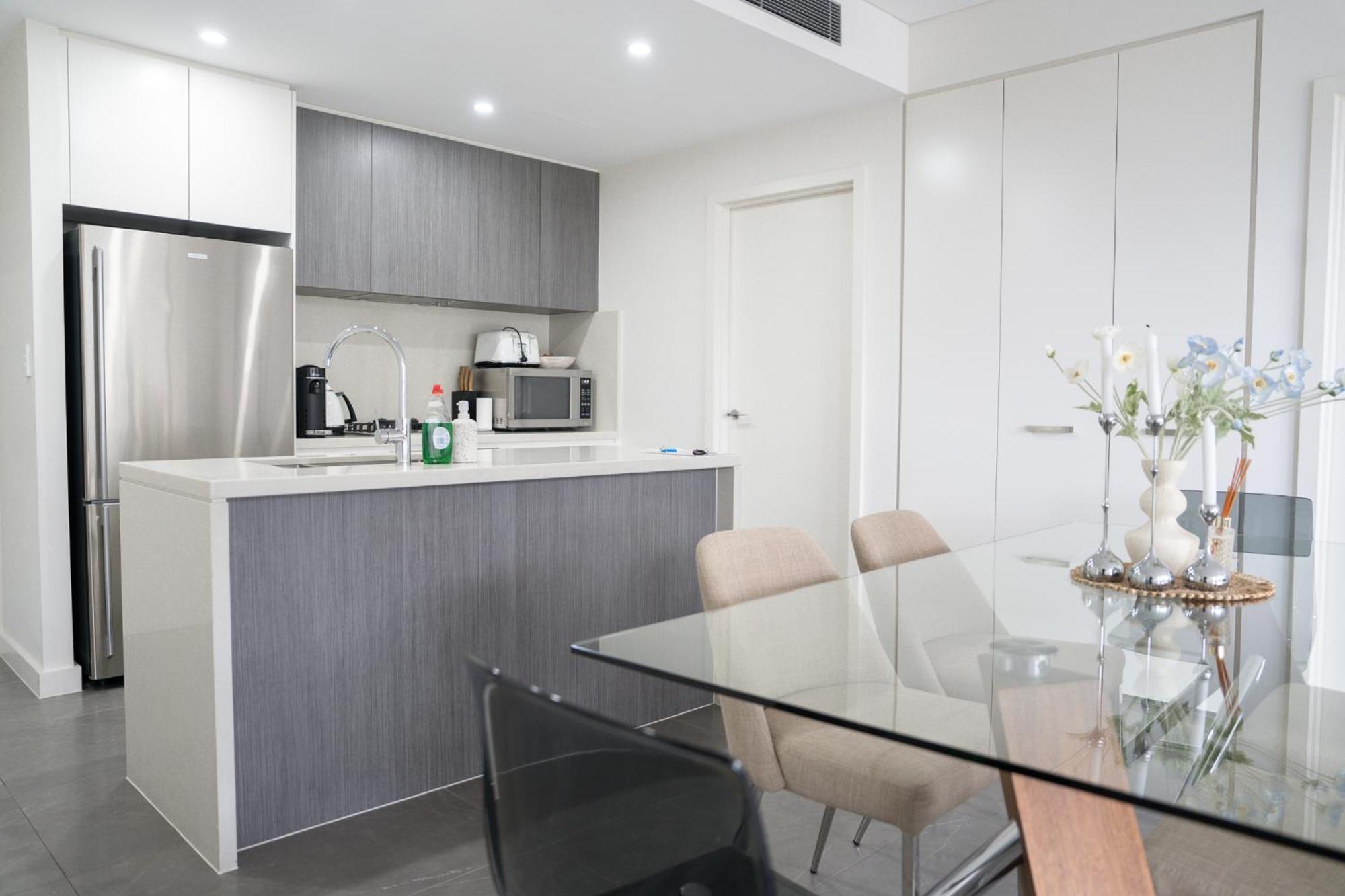 Modern Minimalist Haven Apartment *