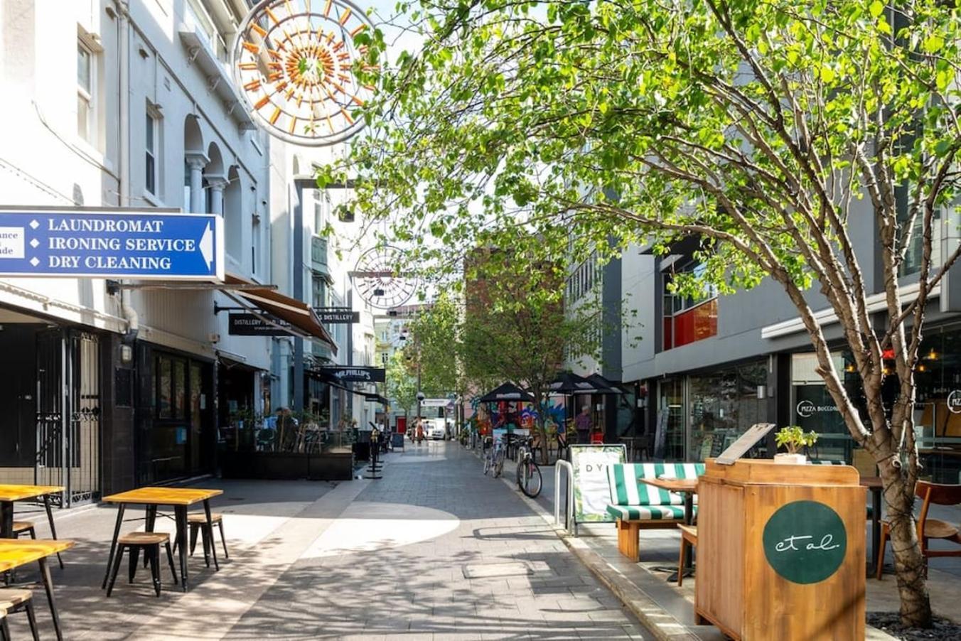 Apartment St James, Art Deco Dream - 2 Bedrooms W Aircon