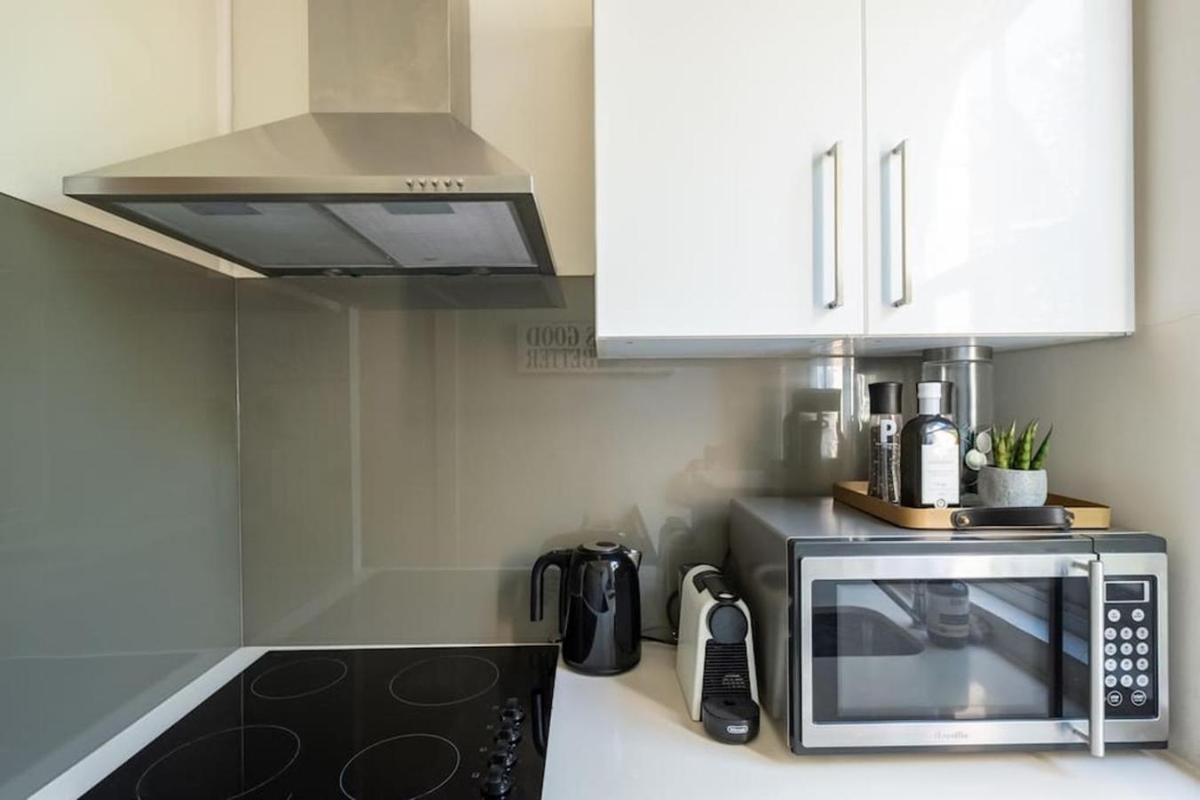 St James, Art Deco Dream - 2 Bedrooms W Aircon *