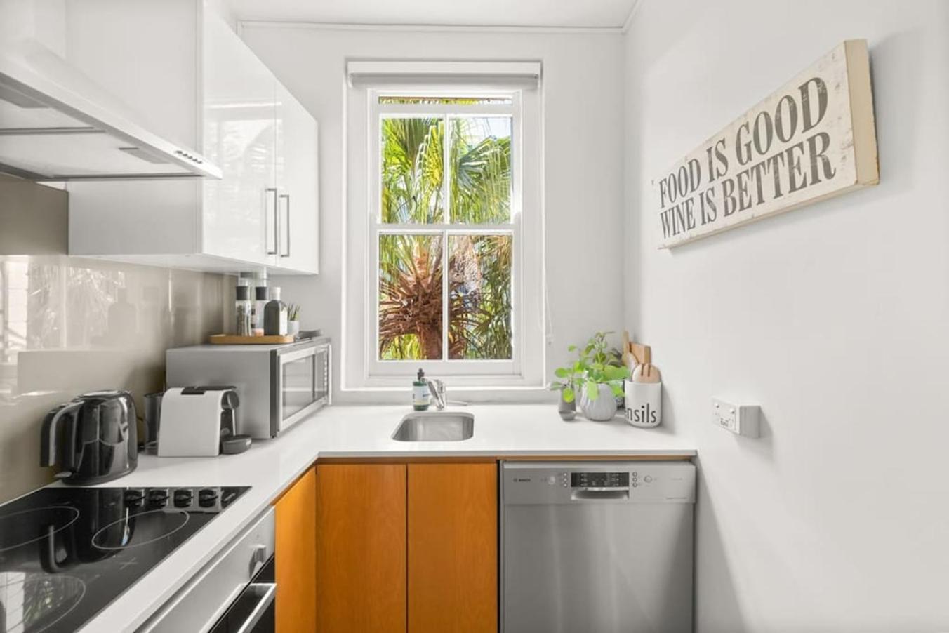 Apartment St James, Art Deco Dream - 2 Bedrooms W Aircon *