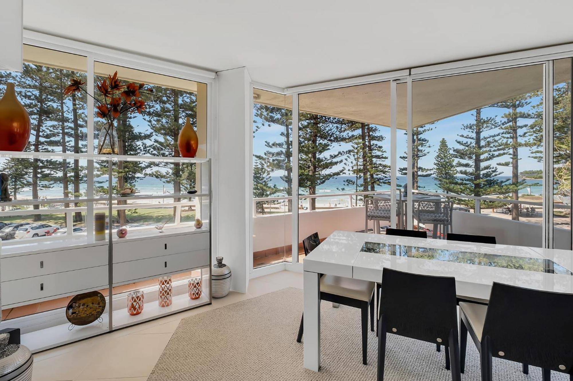 Unbeatable Beachfront Views 3 Mins Walk To Corso * Sidney