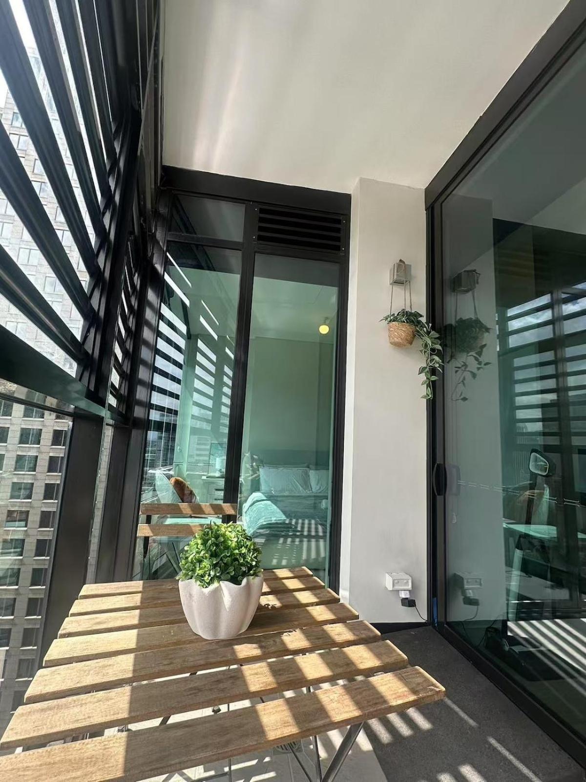 Cozy City-view In The Cbd Apartment *