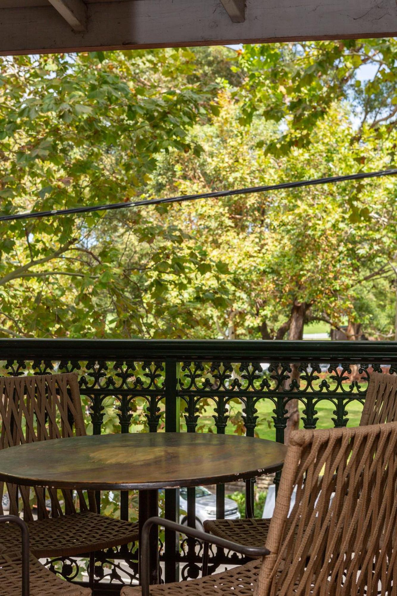Hip Inner-city Living In Vibrant Erskineville * Sydney