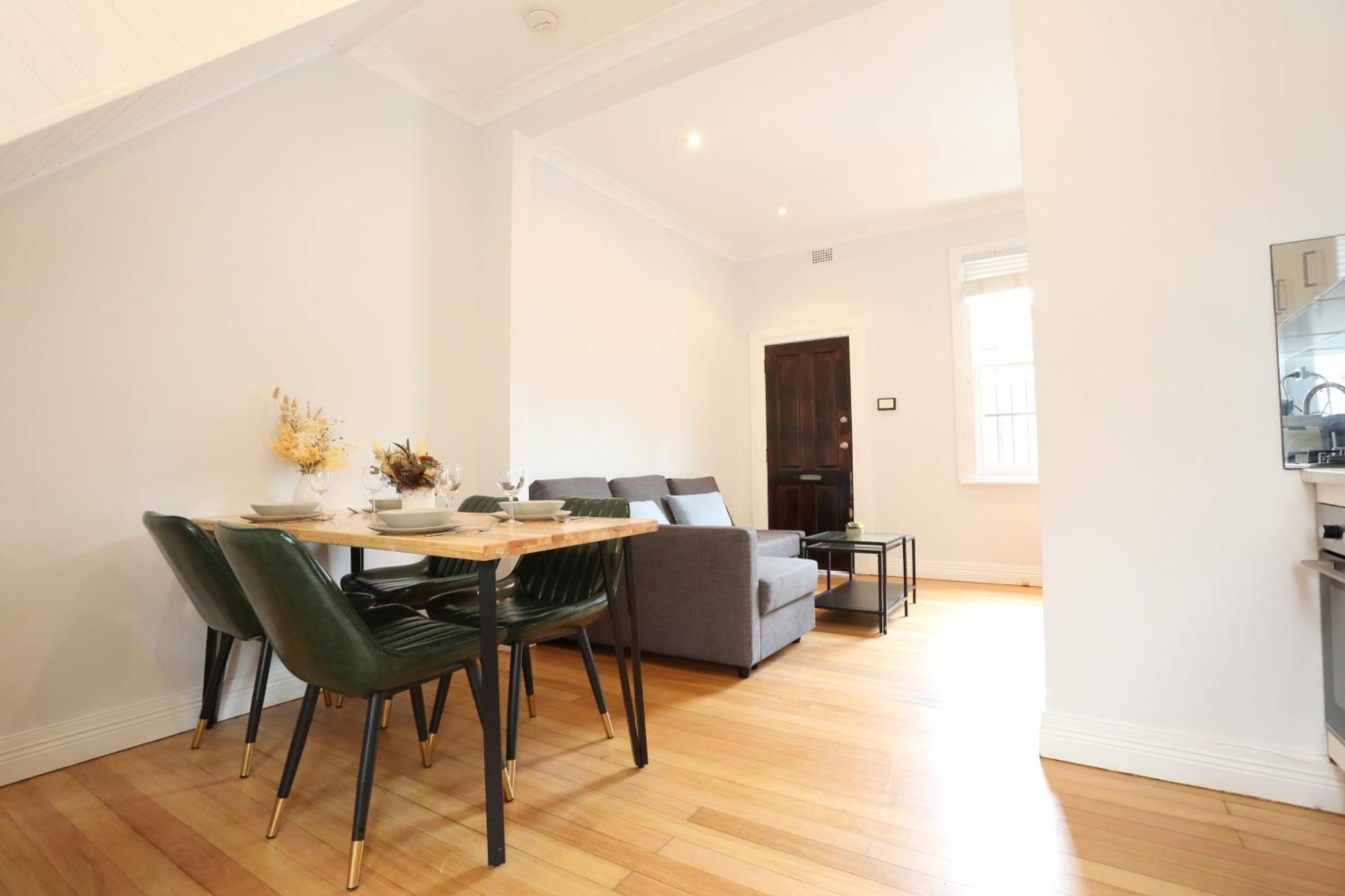 Superb 2 Bedroom House Woolloomooloo Nsw Holiday home Sydney