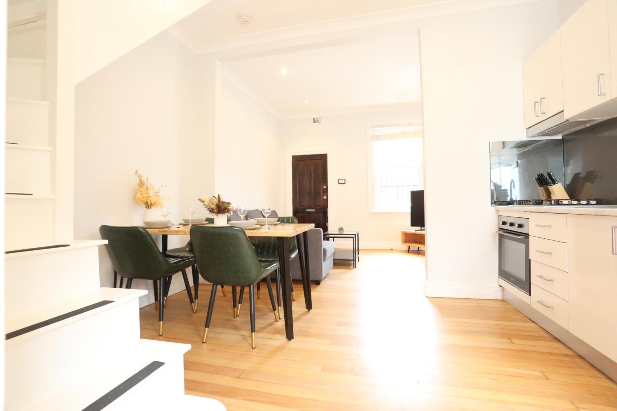 Holiday home Superb 2 Bedroom House Woolloomooloo Nsw