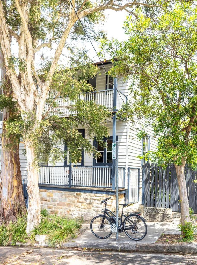Charm & History 3bdr Close To Harbour Views *