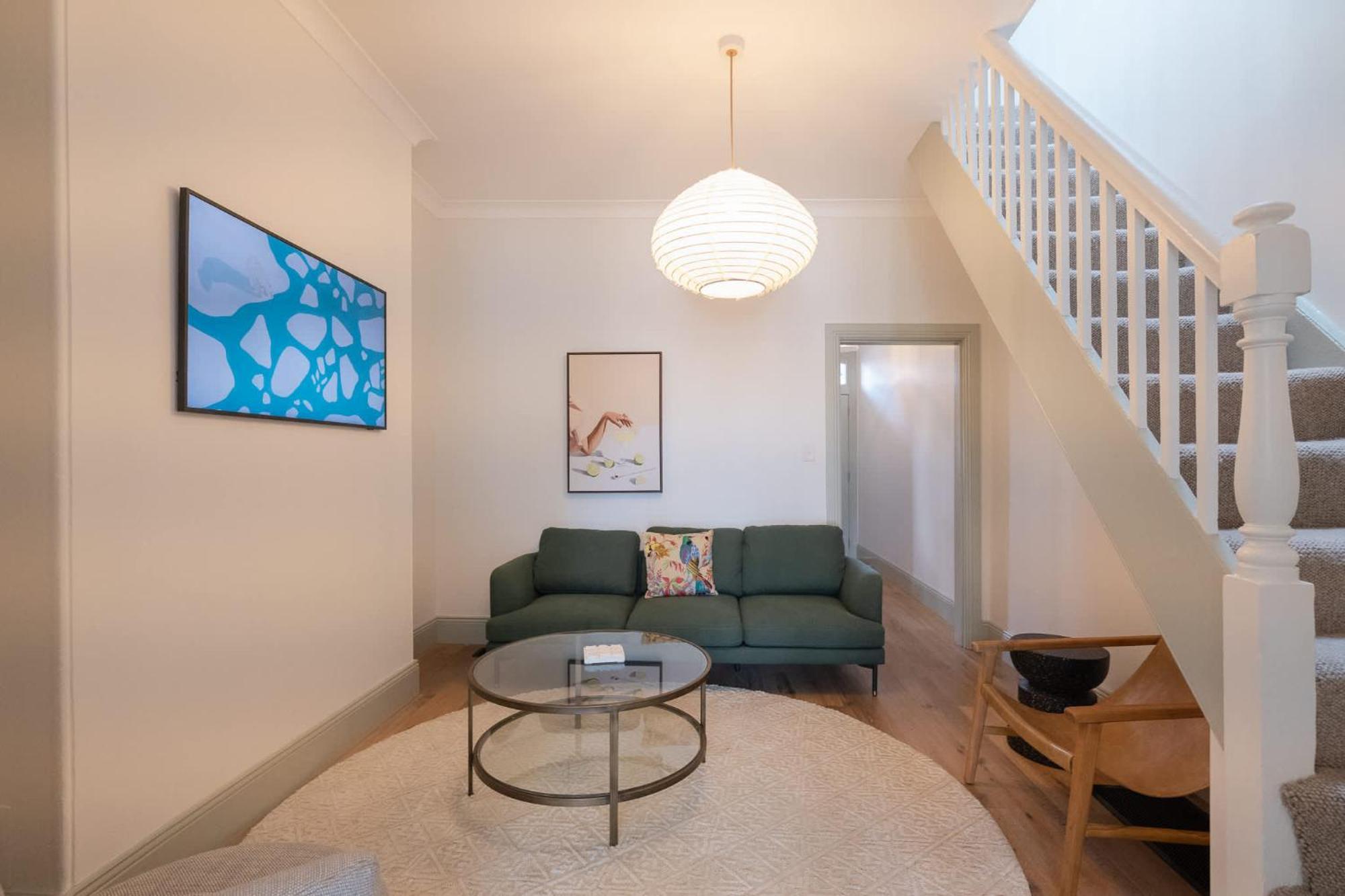 Exquisite Modern 3 Bed In Newtown W Parking Holiday home Sydney