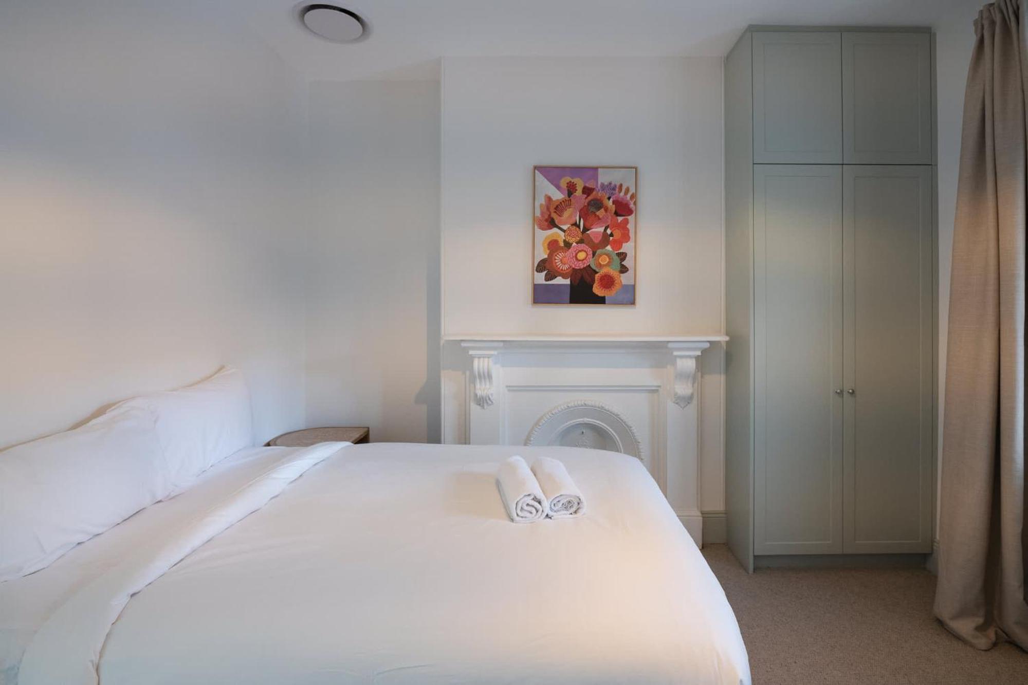 Exquisite Modern 3 Bed In Newtown W Parking Sydney