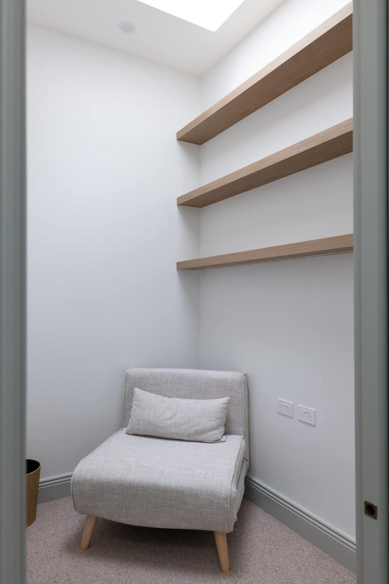 Exquisite Modern 3 Bed In Newtown W Parking