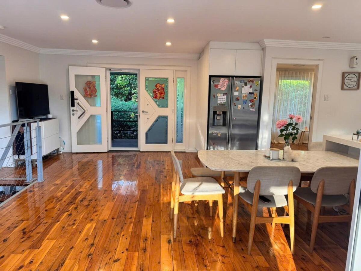 Apartamento Spacious 4-bedrooms In West Ryde With Wifi, Ac *