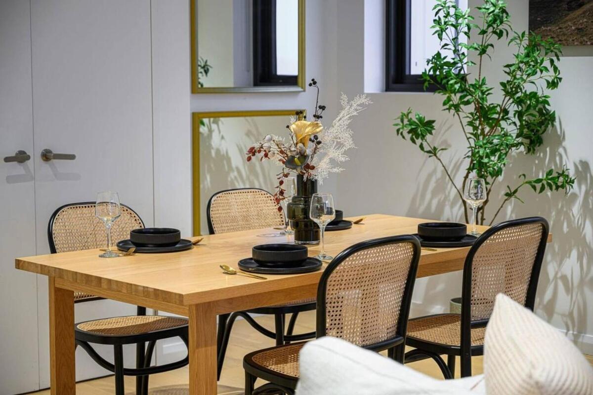 Brand New 2bd Modern Near Mq Shopping Centre * Sydney