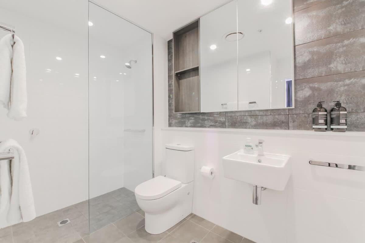 2 Beds Luxury In The Heart Of Chatswood12 *