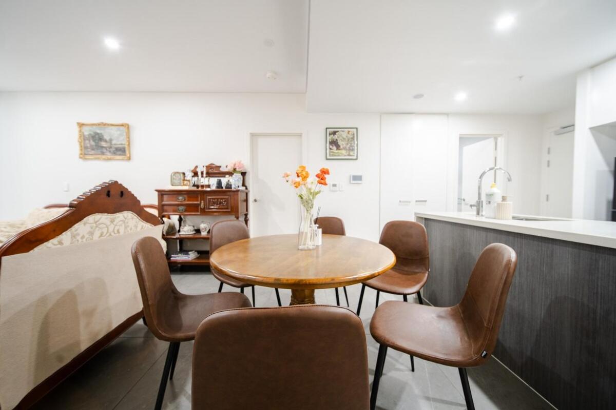 Timeless Charm A Vintage Escape Apartment Sydney