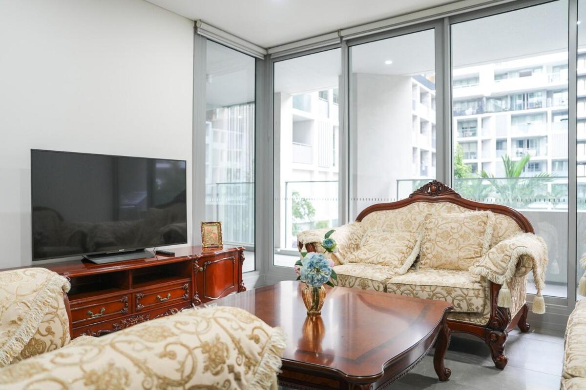 Timeless Charm A Vintage Escape Apartment