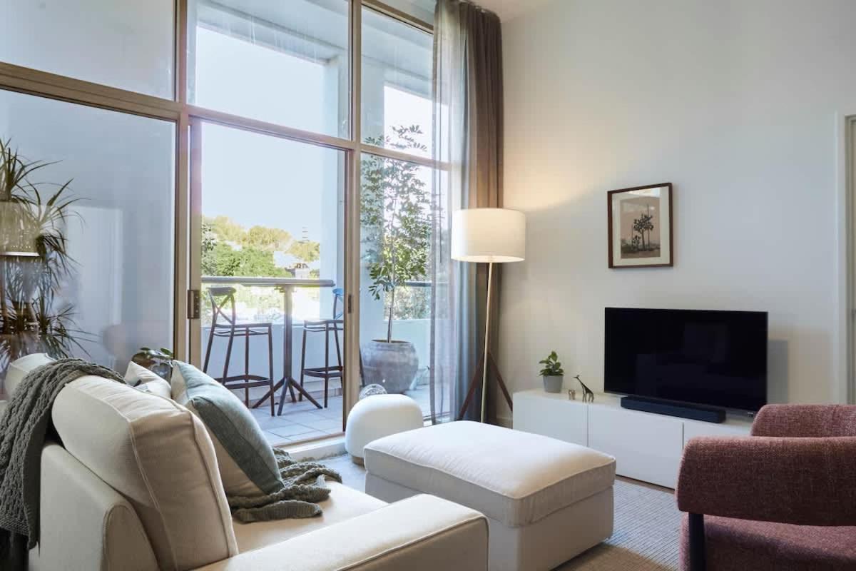 Surry Hills Loft-style Heritage 1br - Indoor Pool, Sauna & Gym Apartment