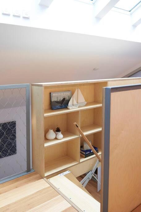 Gorgeous Glebe Loft Living *