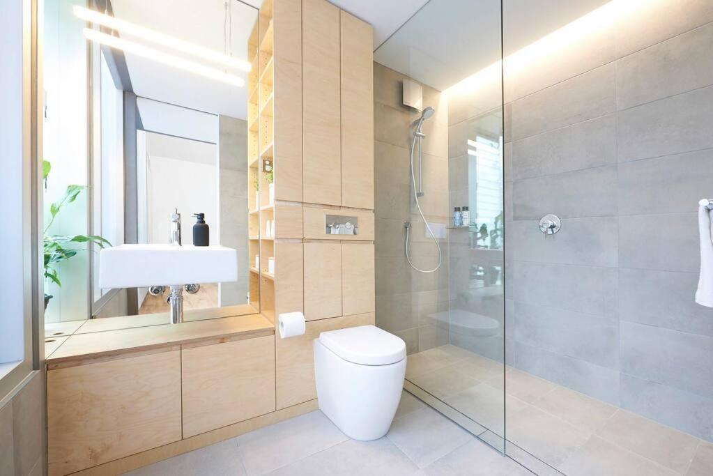 Gorgeous Glebe Loft Living Apartment