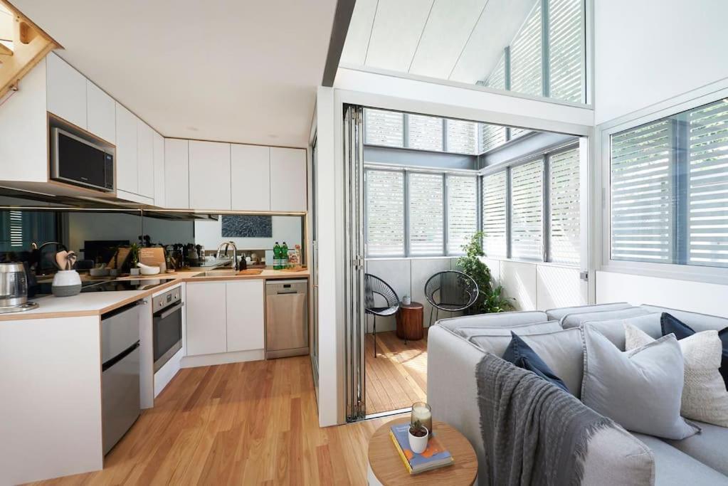 Apartment Gorgeous Glebe Loft Living *