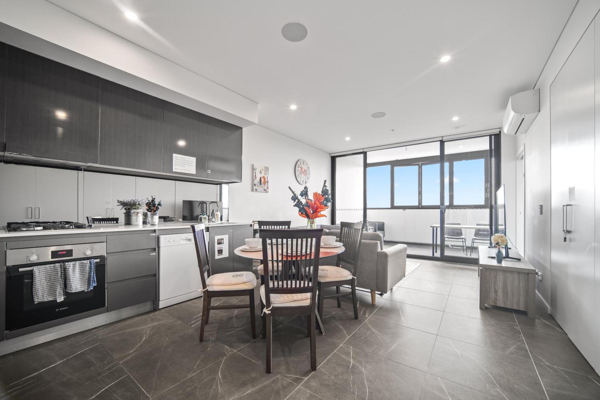 Skyline View2br Close To Easter Show Apartment *