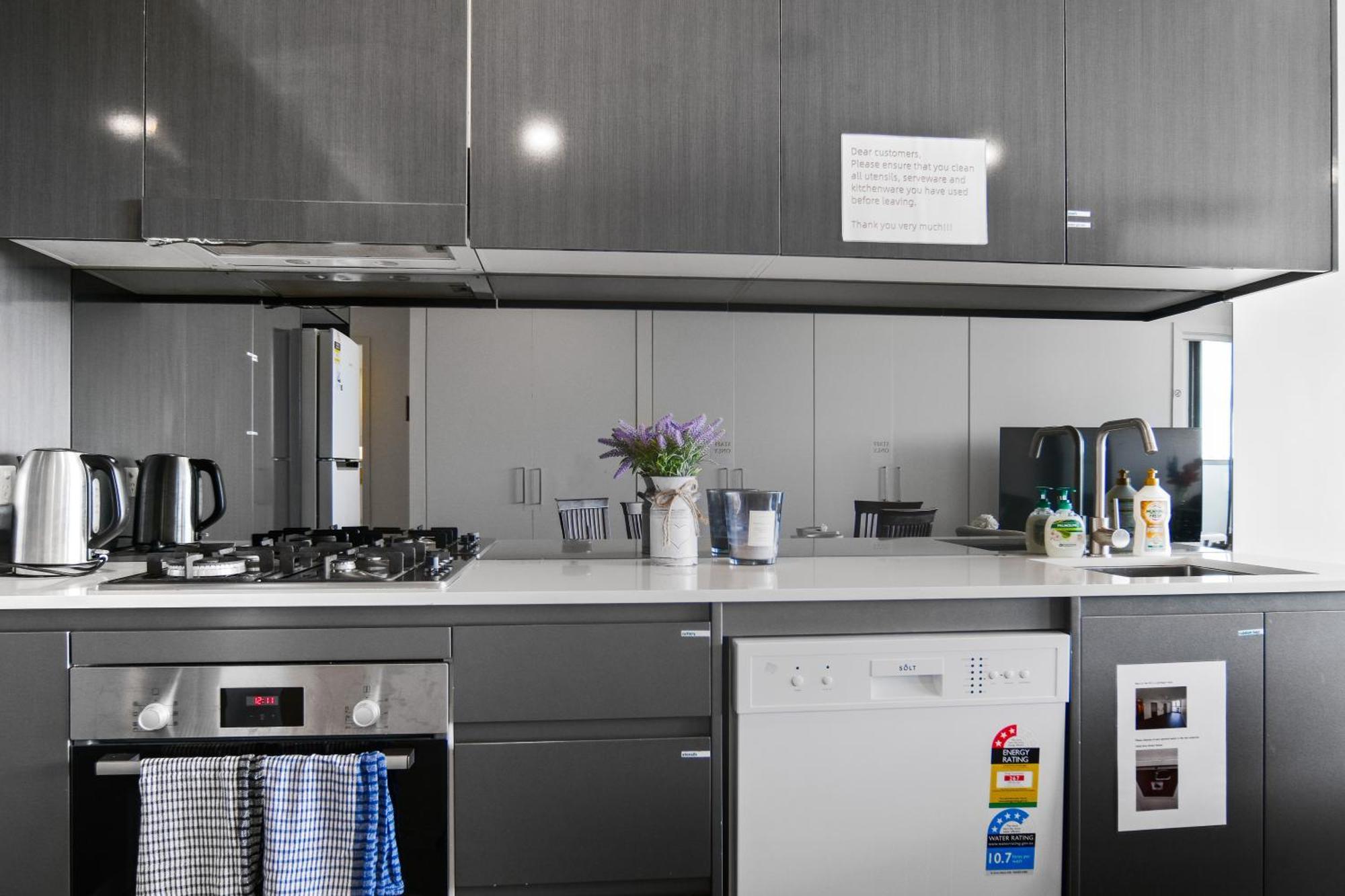 Skyline View2br Close To Easter Show Apartment