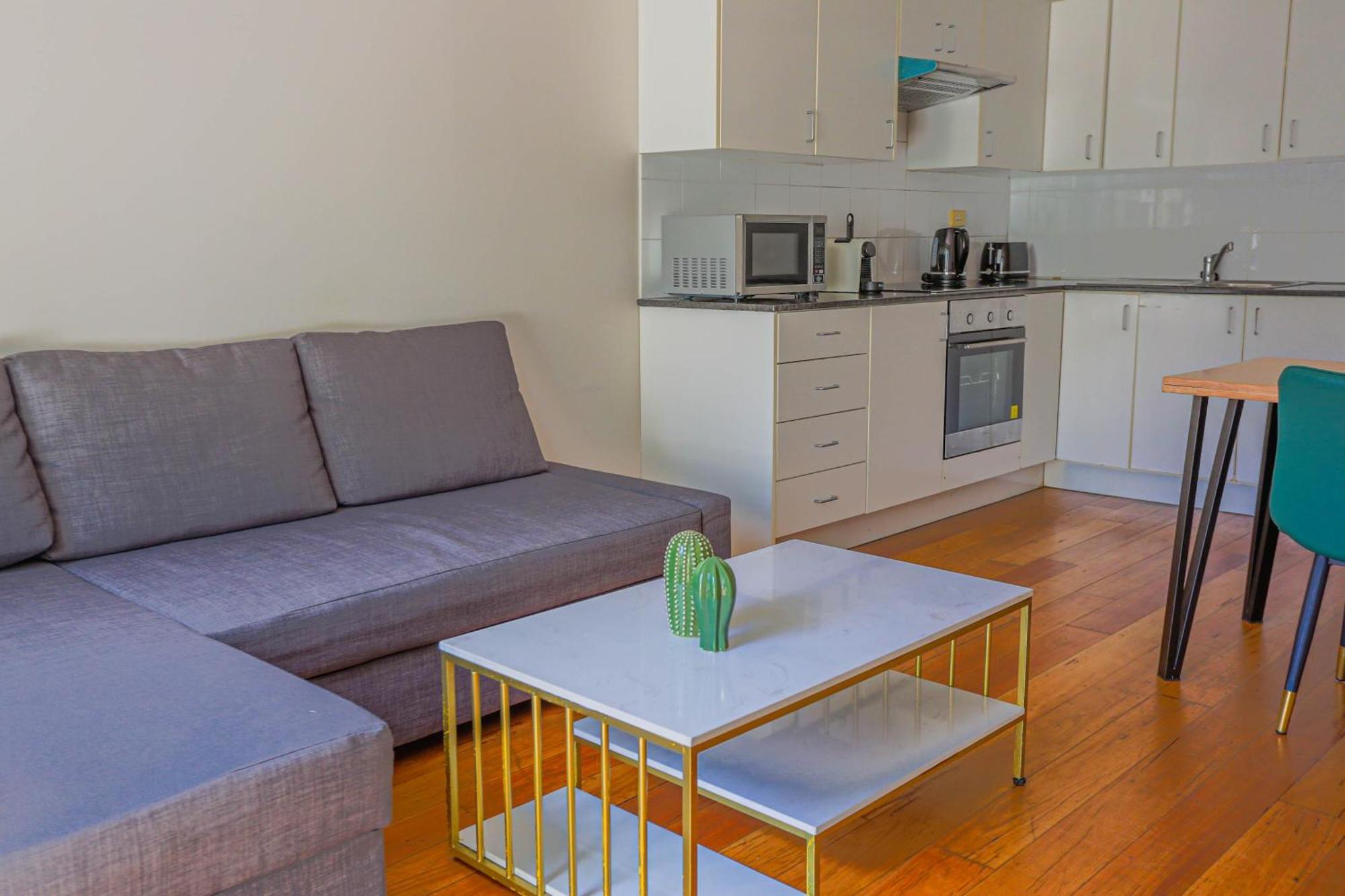 Elegant 2 Bedroom Close To Buz Bridge Rd 2 E-bikes Included Sydney
